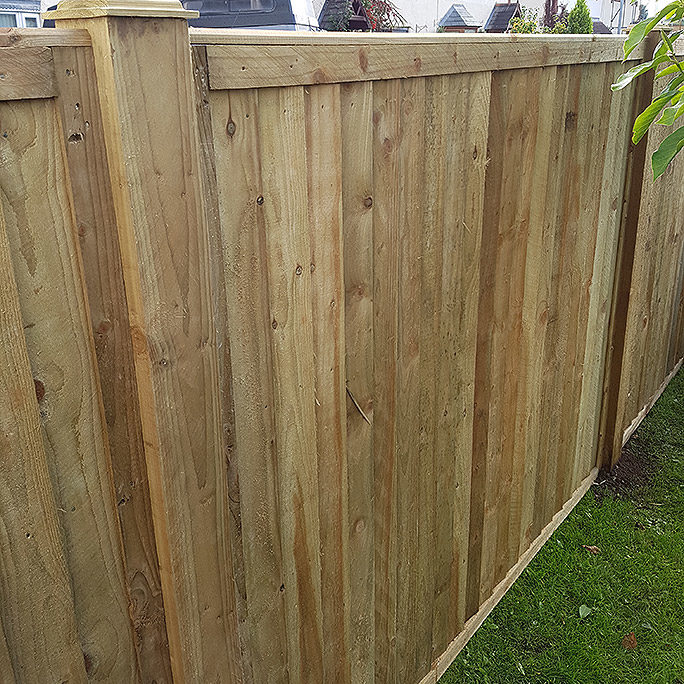 featherboard panels timber post 07 tatton fencing