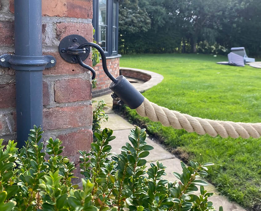 oak posts with rope